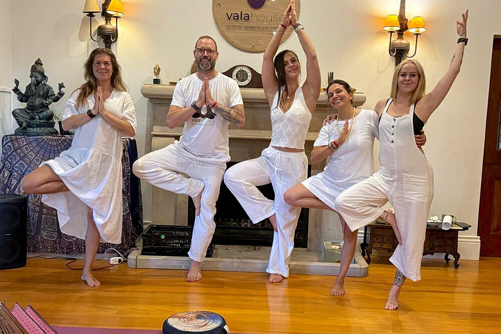 25 dagen, 200 uur multi-stijl yogadocentenopleiding in Knysna, Zuid-Afrika
