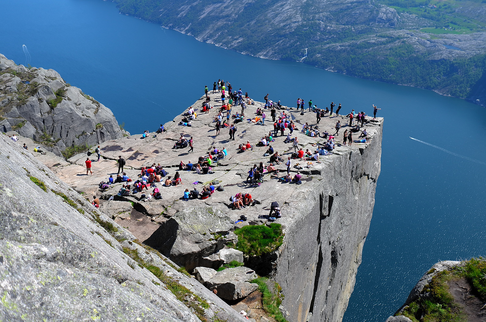 Preikestolen (604 m) - Mountain Plateau in Lysefjord