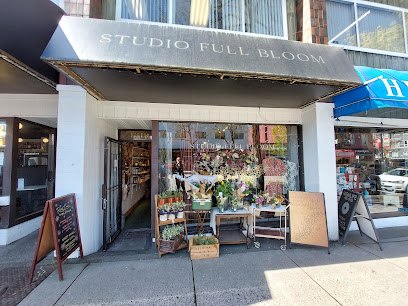 Studio Full Bloom