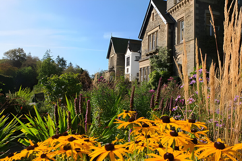 3 Day Autumn Yoga, Mindfulness & Walking Retreat in Yewfield, UK